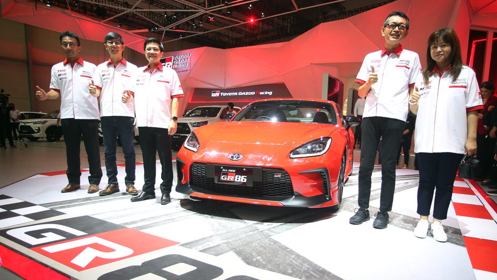 TOYOTA LUNCURKAN MOBIL ALL NEW GR 86