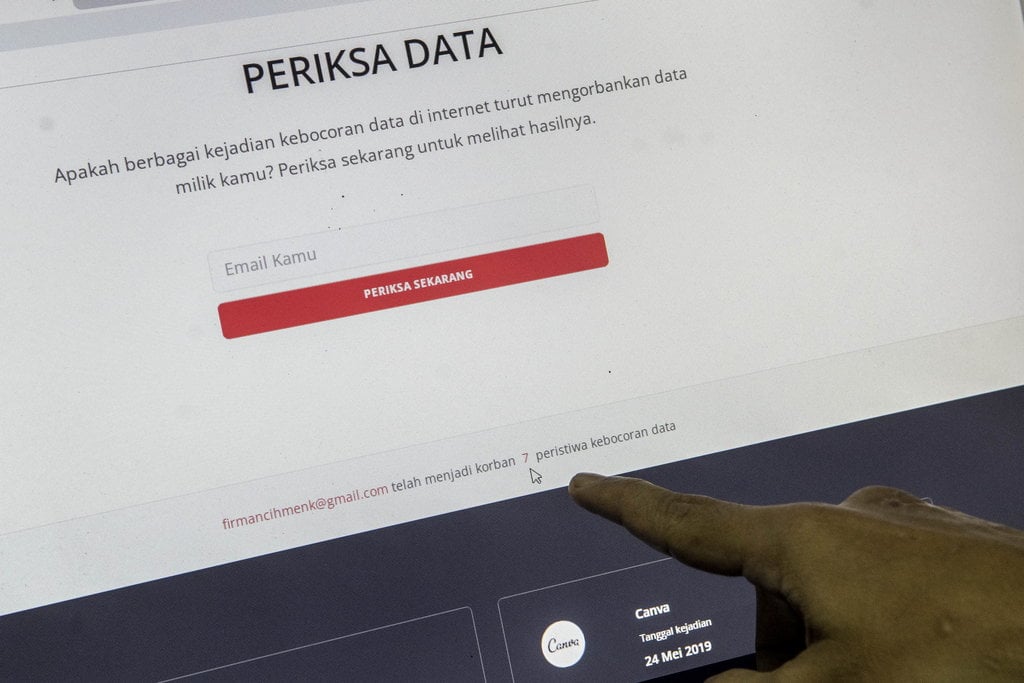 KEBOCORAN DATA INTERNET DAN SELULAR