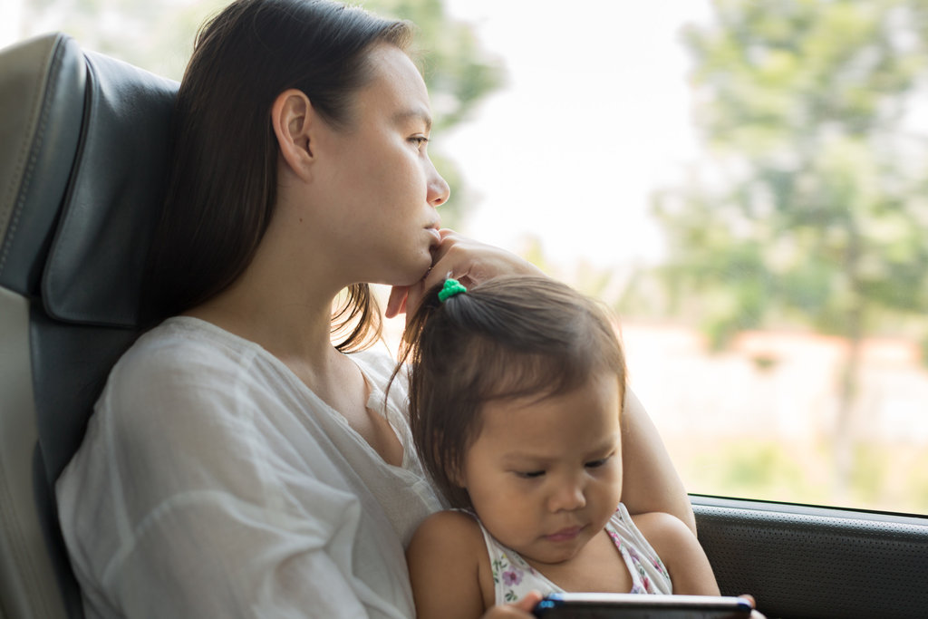 ILustrasi Ibu kesepian