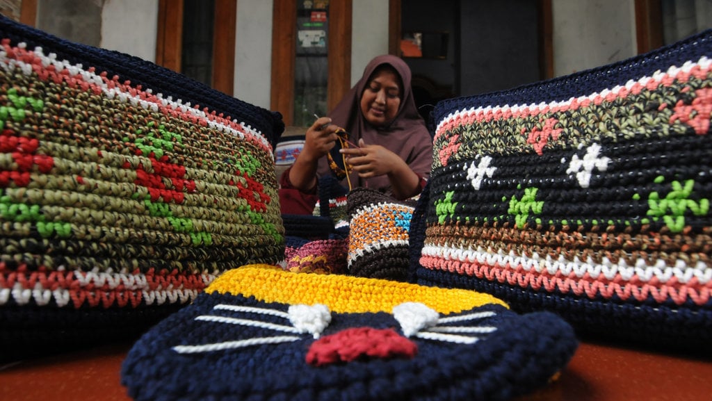 KAMPUNG KERAJINAN BENANG RAJUT KLATEN