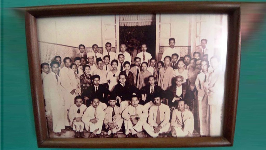 Peserta Kongres pemuda II. wikimedia commons/domain publik Peserta Kongres pemuda II