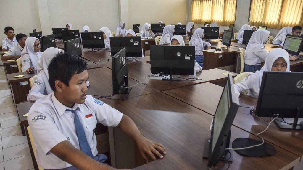 PENILAIAN AKHIR SEMESTER BERBASIS ONLINE