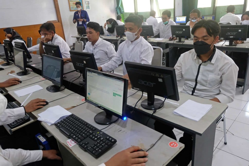 Ragam Informasi Terkini: Seleksi Guru, Piala Dunia, MPLS, Korupsi, dan Kesan Sekolah