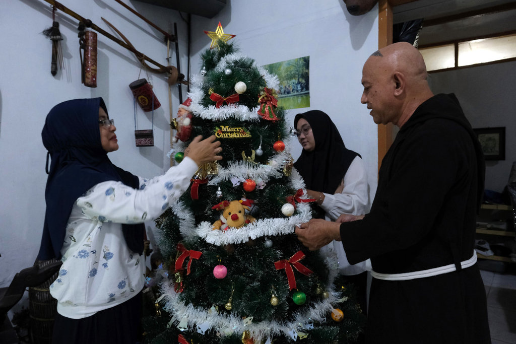 WUJUD TOLERANSI BERAGAMA JELANG NATAL