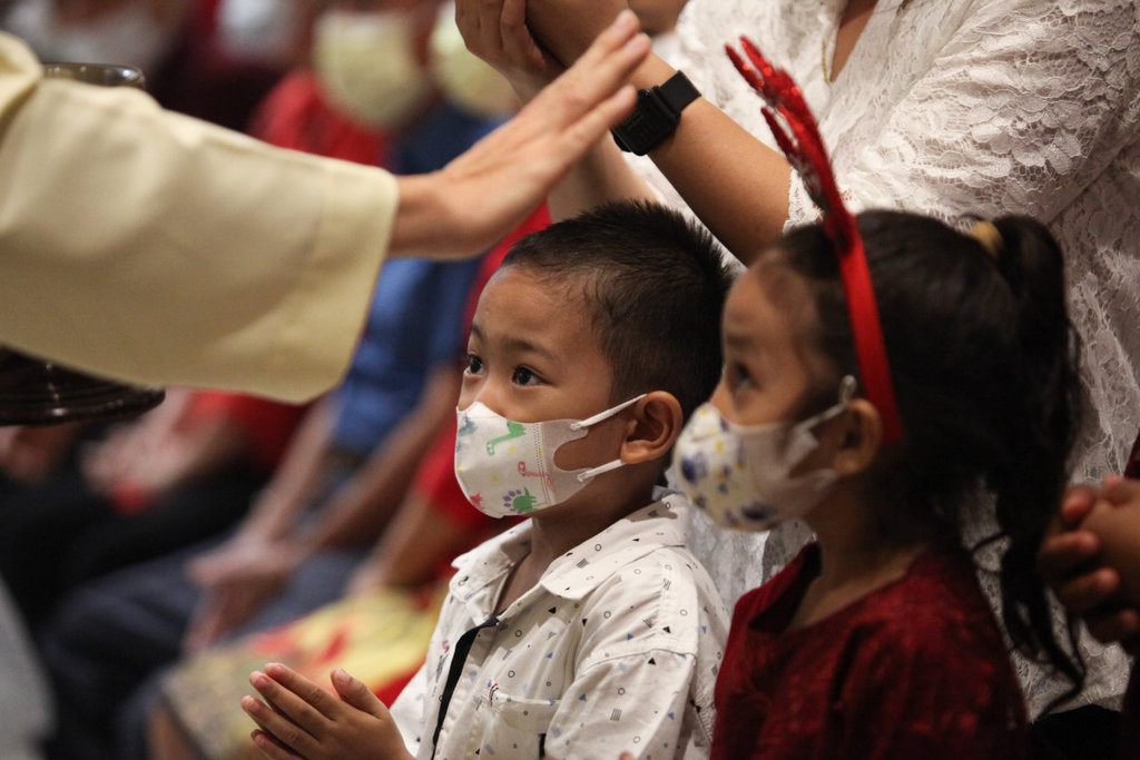 MISA NATAL DI SURABAYA