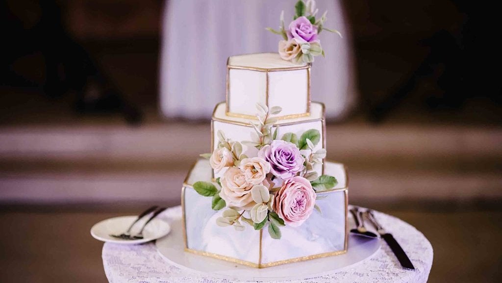 Classic Floral Cake
