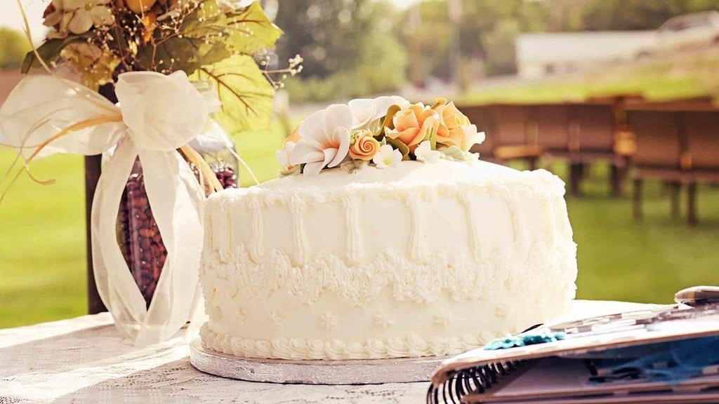 Tekstured Wedding Cake