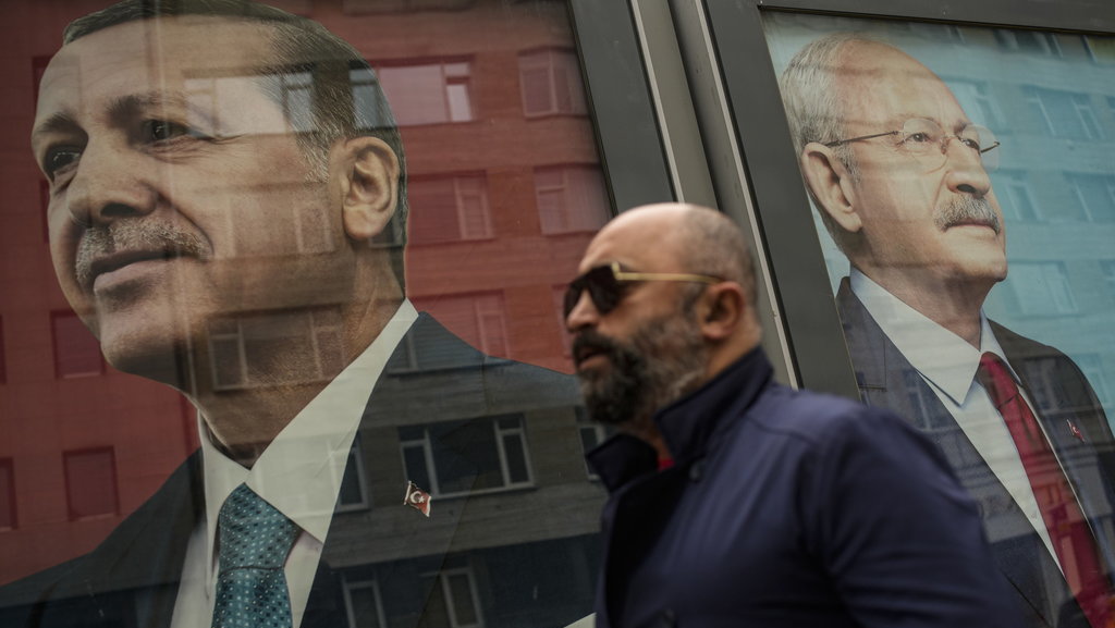 Poster Kemal Kilicdaroglu dan Recep Tayyip Erdogan