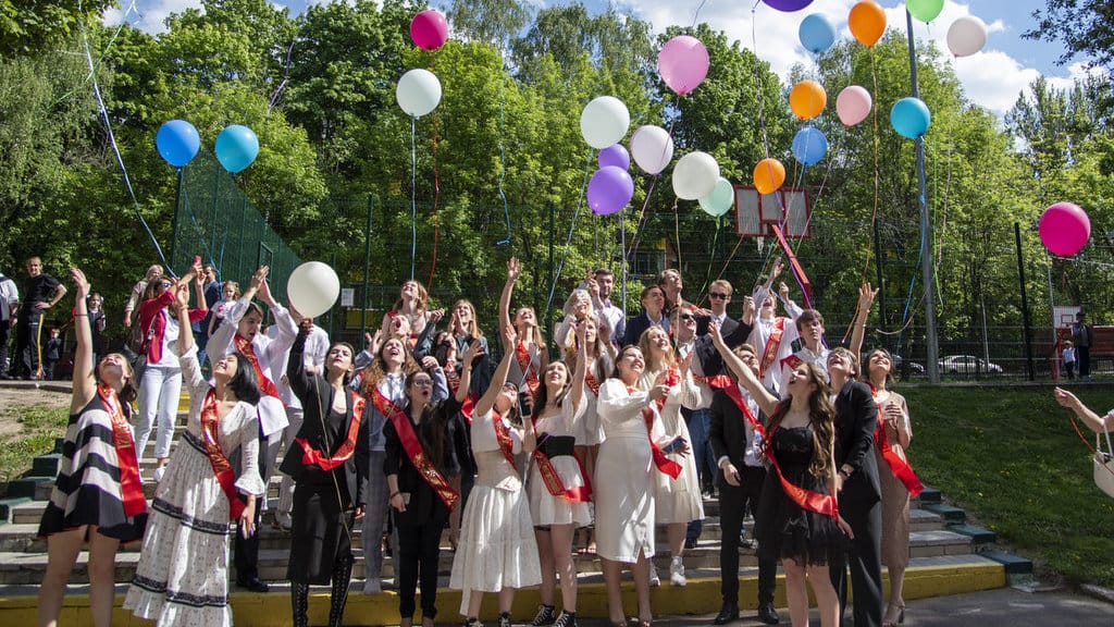 Ilustrasi perpisahan sekolah. FOTO/iStockphoto Ilustrasi perpisahan sekolah