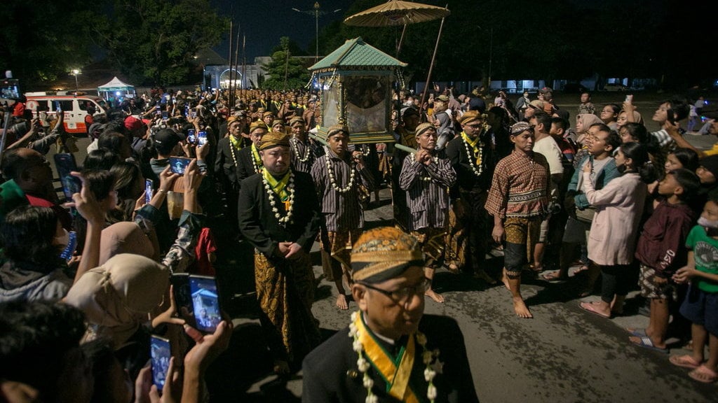 Kirab malam Satu Suro Pura Mangkunegaran 