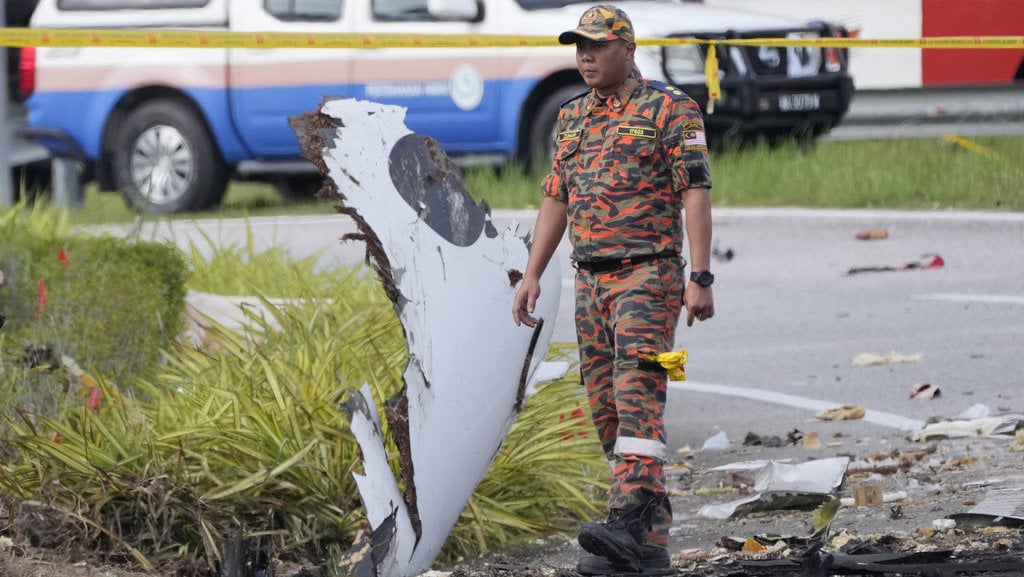 pesawat jet pribadi jatuh di selangor  malaysia