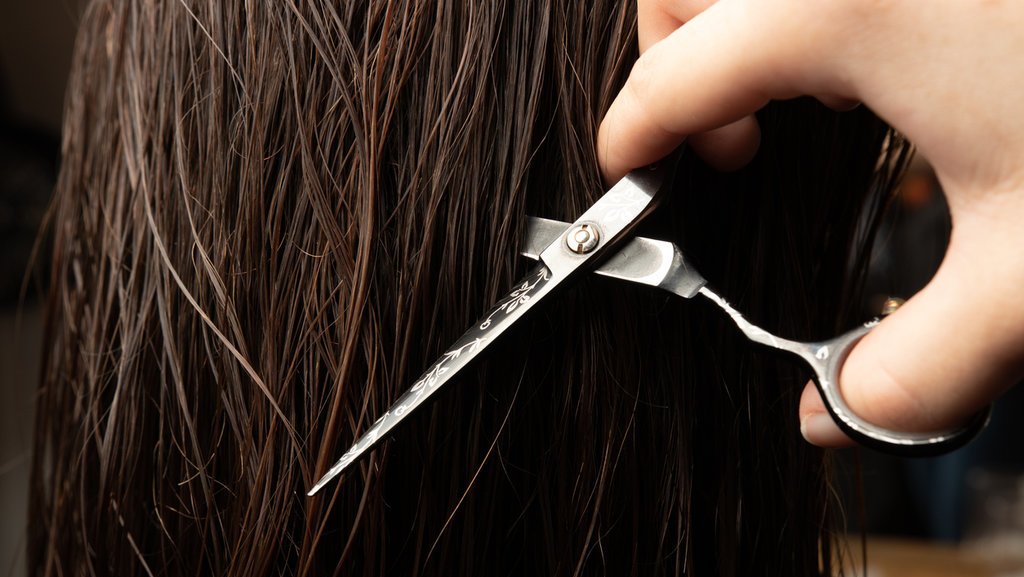 Ilustrasi Potong Rambut. (FOTO/iStockphoto) Ilustrasi potong rambut