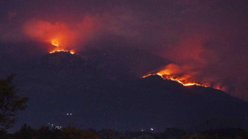 Kebakaran hutan Gunung Lawu