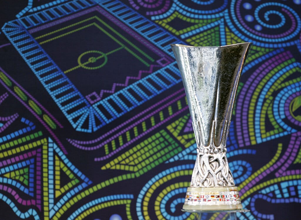 Daftar Tim Lolos Semifinal Liga Europa 2026 & Bagan 4 Besar