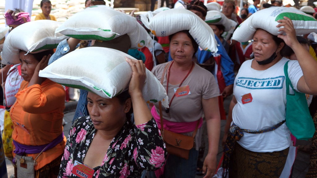 Bantuan pangan beras dan sembako di Gianyar Bali