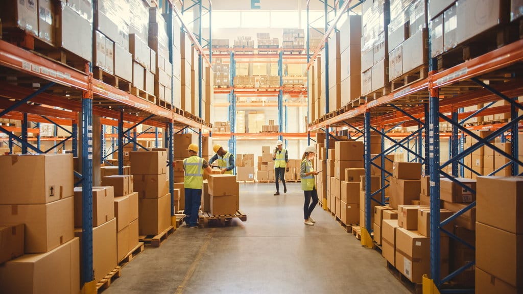 Iustrasi gudang pusat logistik
