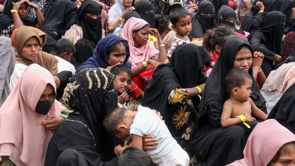 Penampungan sementara imigran Rohingya di Aceh