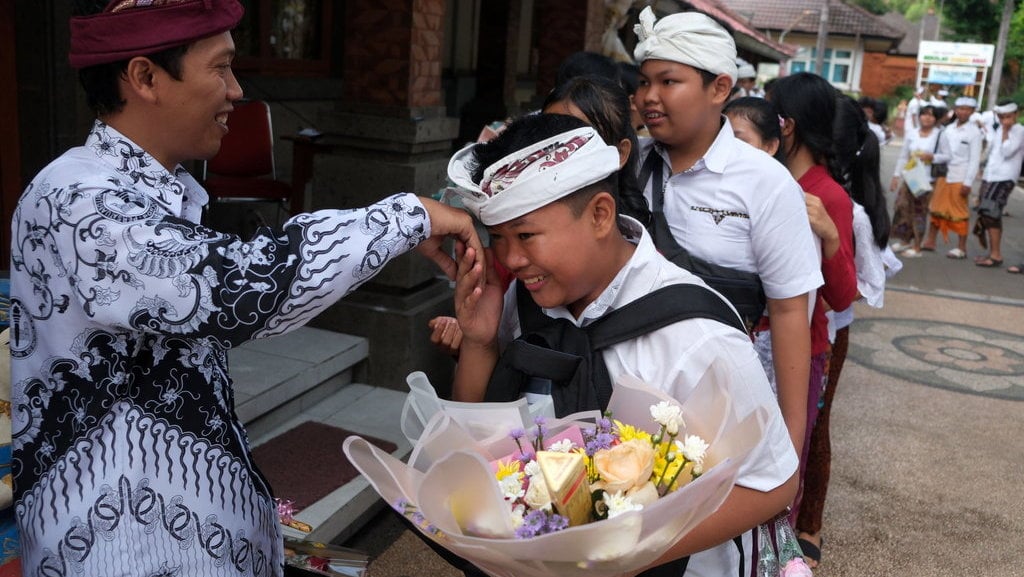 Perayaan Hari Guru di Bali