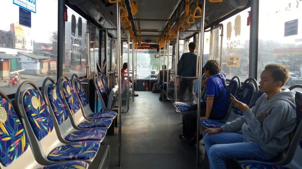 Ilustrasi Bus