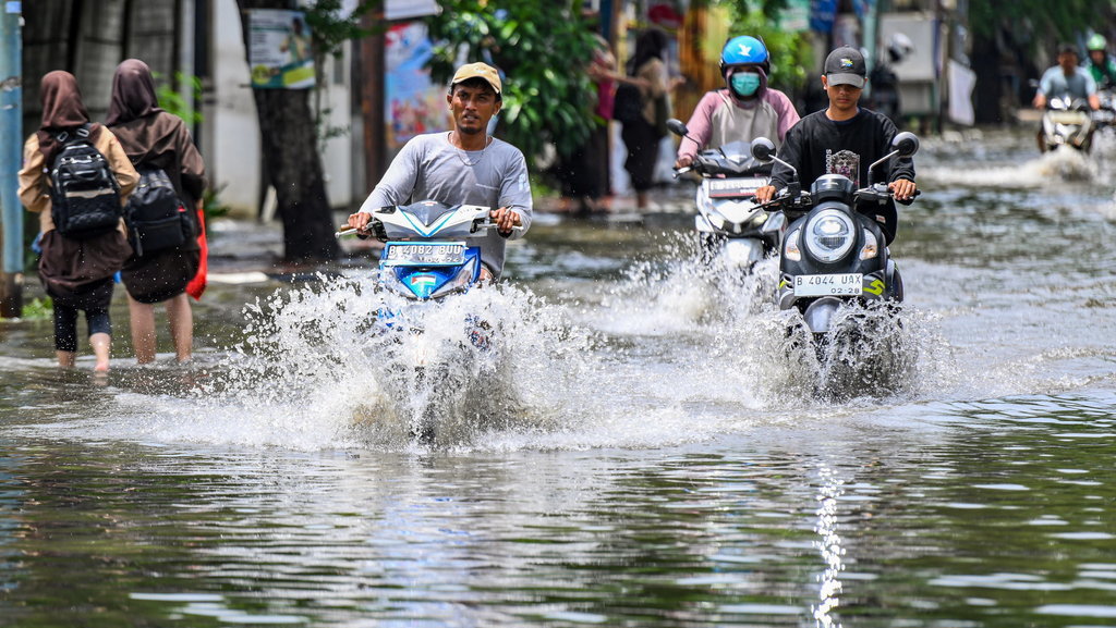 39 Ruas Jalan di Jakarta Terendam Banjir, Tertinggi 1,2 Meter