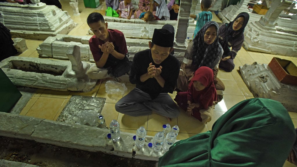 Tradisi ziarah kubur menjelang Ramadhan