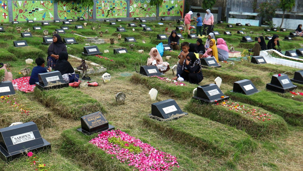 Tradisi ziarah kubur jelang bulan Ramadan