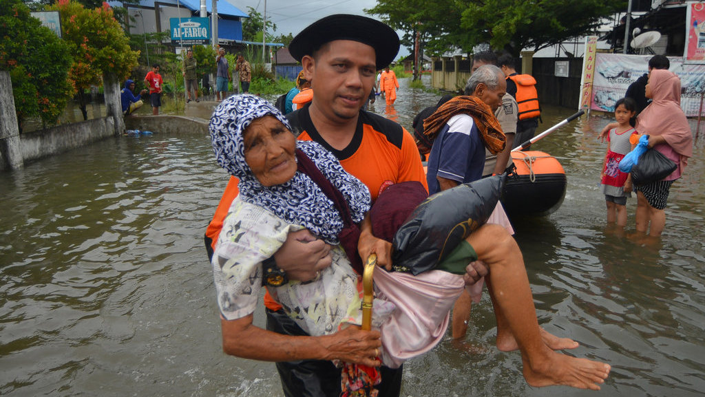 Banjir merendam kota Padang