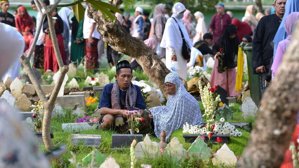 Tradisi ziarah saat Idul Fitri