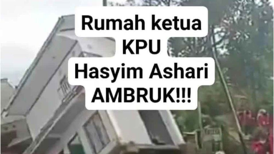 Foto Periksa Fakta Rumah Ketua KPU Ambruk