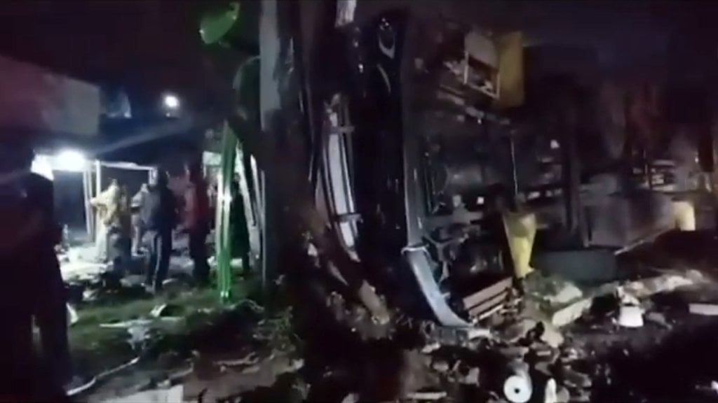 kecelakaan bus di Subang