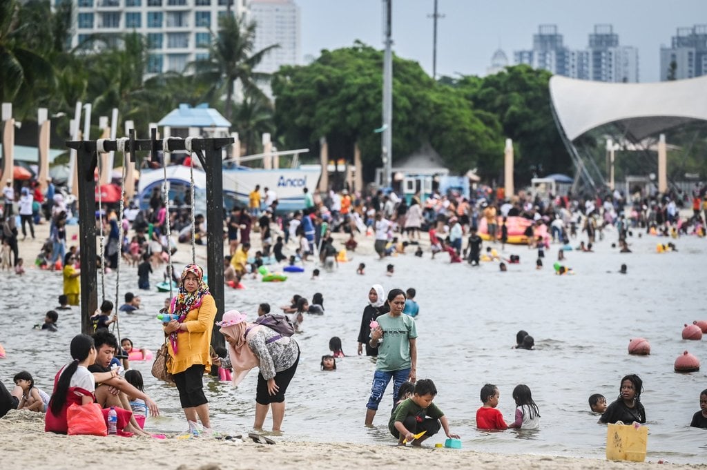 Libur Waisak di Ancol