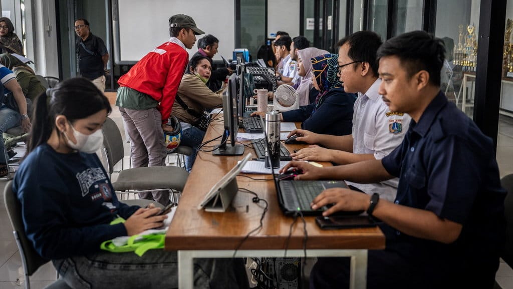 Ilustrasi SPMB. ANTARA FOTO/Bayu Pratama S./rwa. Pendaftaran penerimaan peserta didik baru di Jakarta