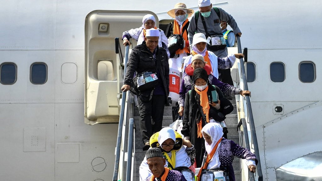 Kedatangan jamaah haji kloter pertama embarkasi Palembang 