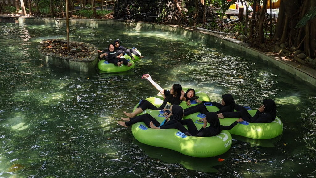 Peningkatan pengunjung di Bugis Waterpark saat libur sekolah