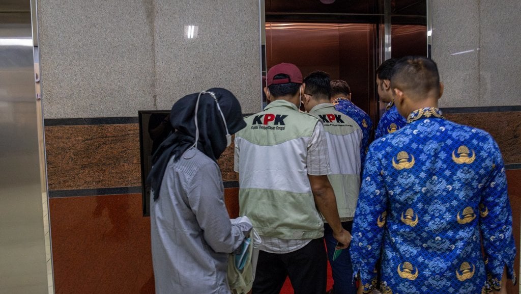 KPK menggeledah sejumlah ruangan di Balai Kota Semarang