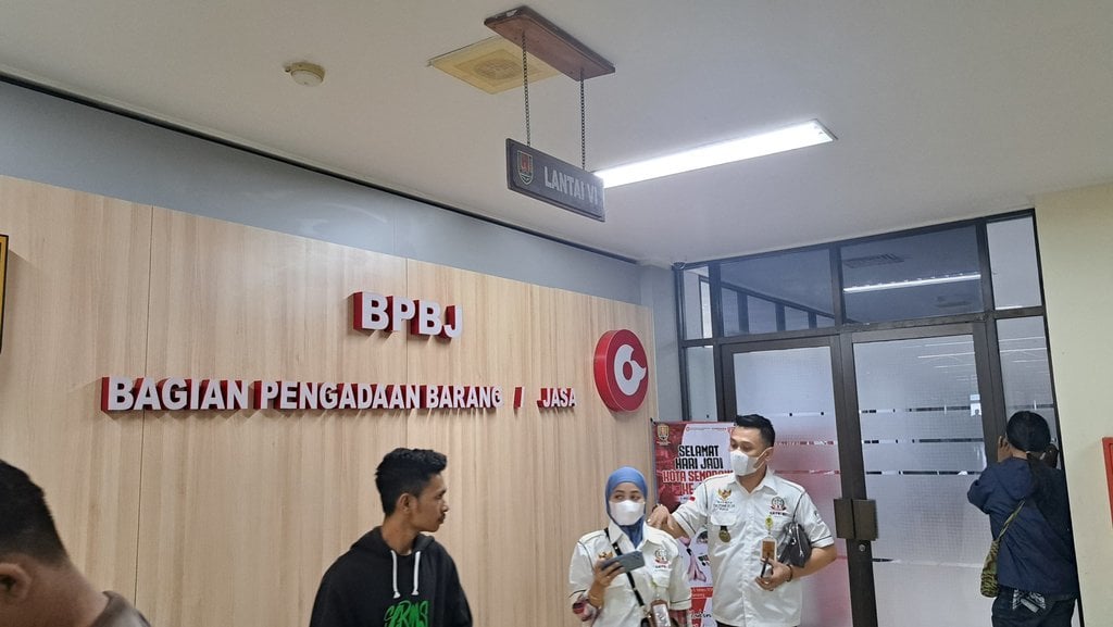 KPK memeriksa Pemkot Semarang