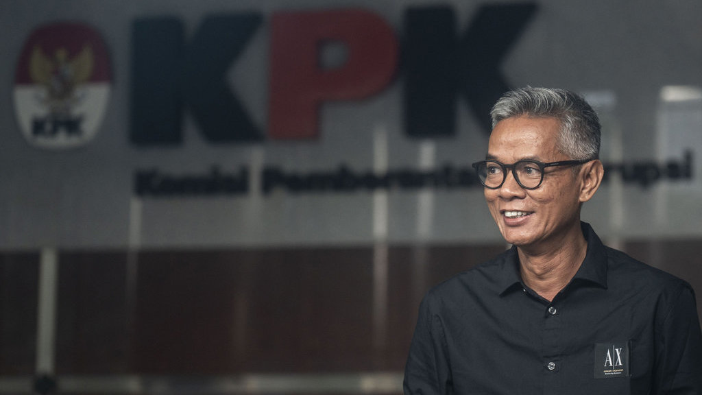 KPK periksa mantan Komisioner KPU