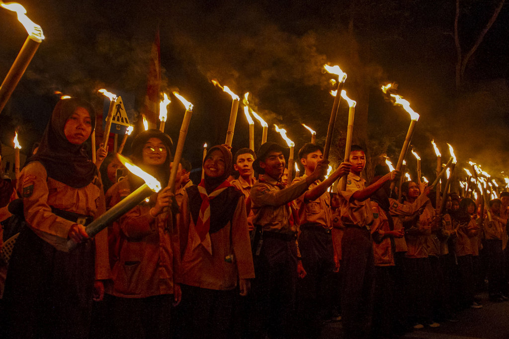 Pawai obor kemerdekaan di Kota Serang