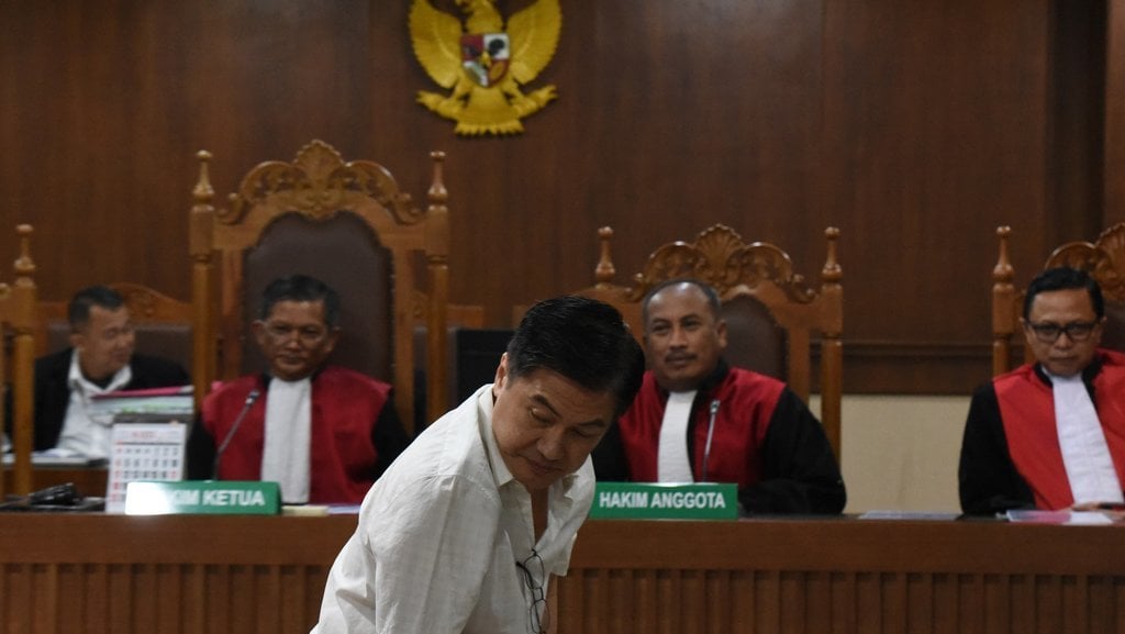 Sidang dakwaan kasus korupsi rekayasa transaksi emas Antam 