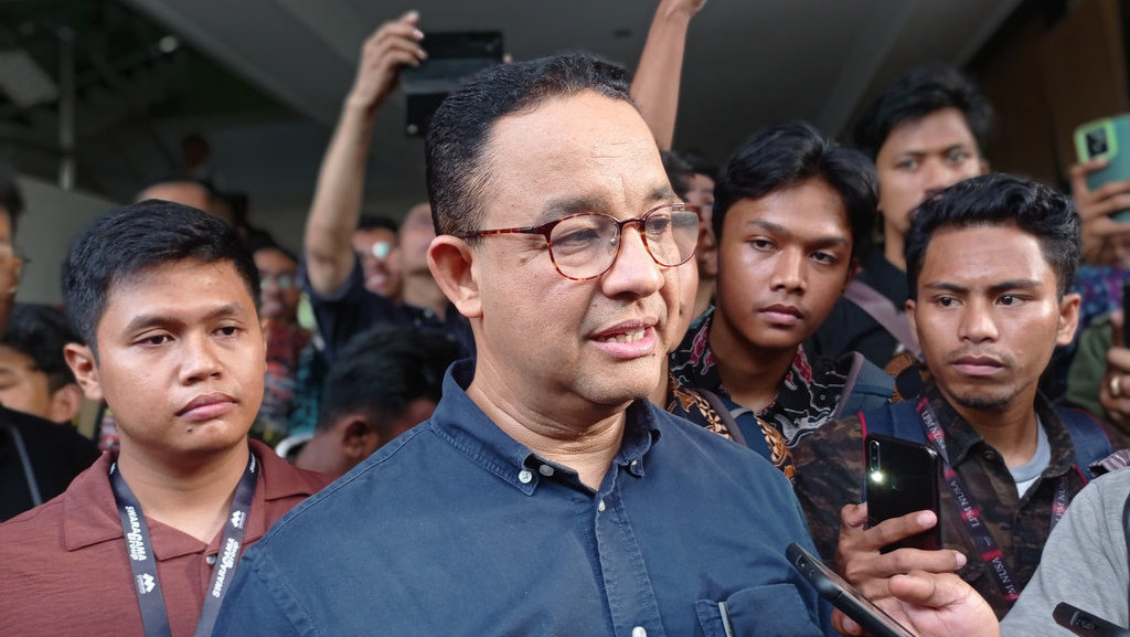 Anies Baswedan saat ditemui selepas diskusi Kepemimpinan Anak Muda di Era Digital di UGM. (FOTO/Dina T Wijaya) Anies Baswedan