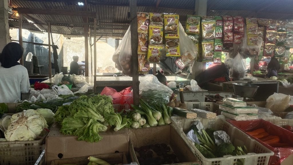 Pedagang Sayur di Tambun Selatan