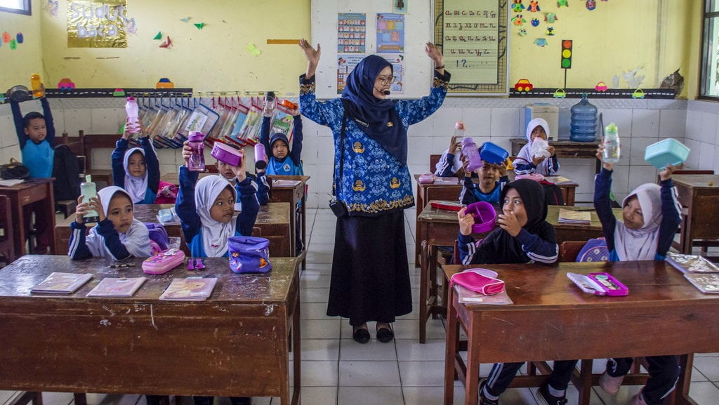 Program sekolah ramah lingkungan Kota Cimahi