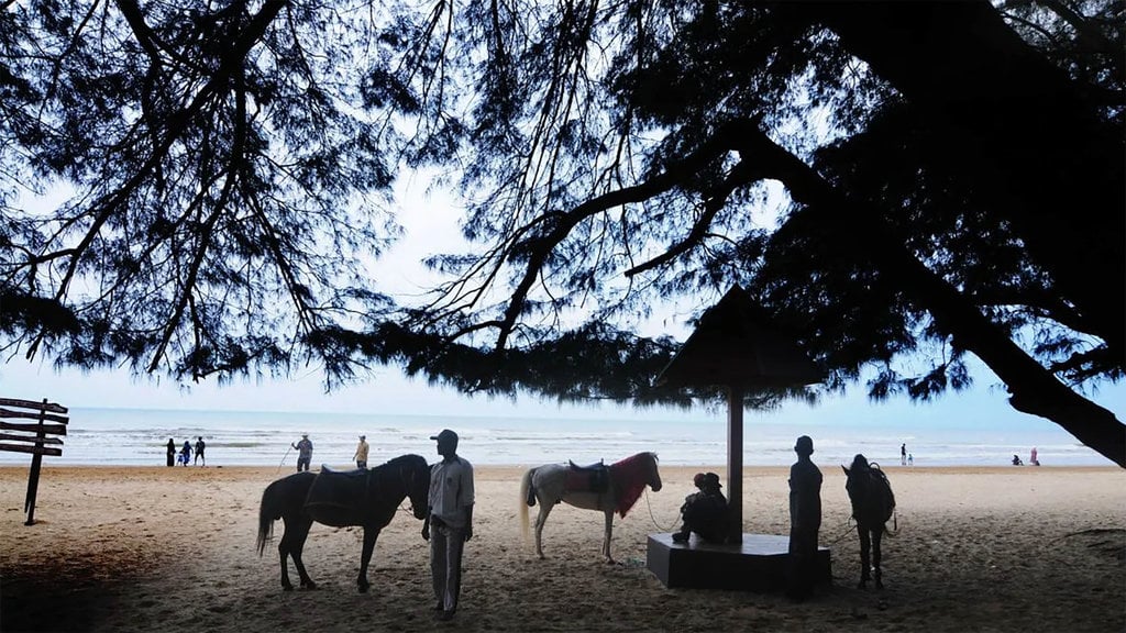 Pantai Wisata Lombang