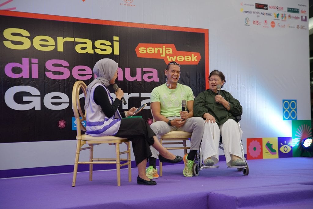 Sesi bincang-bincang bersama Duta Serasi, Robert Sakti Sihombing dan sang ibu, Farida Wijaya. FOTO/SENJA