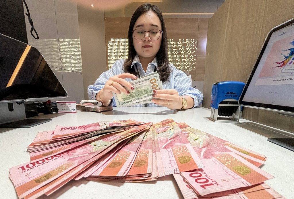 Rupiah Ditutup Menguat 4,5 Poin ke Level Rp17.138 per Dolar AS