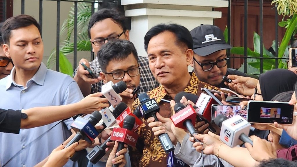 Yusril Ihza Mahendra usai menemui Prabowo Subianto