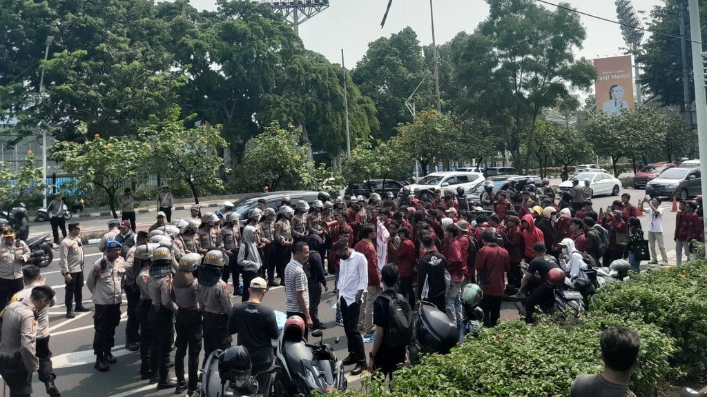 unjuk rasa mahasiswa Universitas Bung Karno