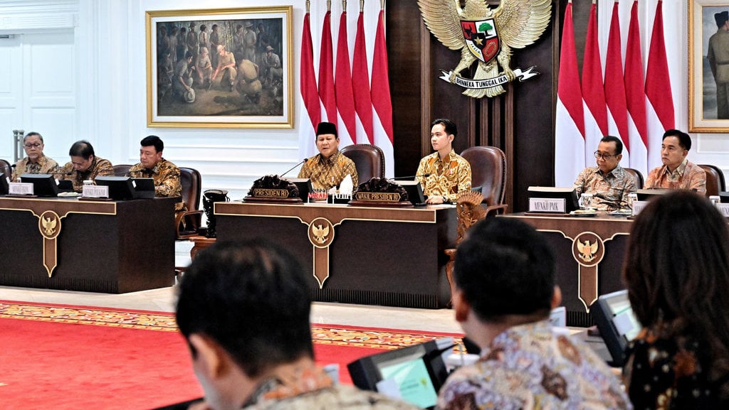 Prabowo Pimpin Rapat Kabinet Perdana