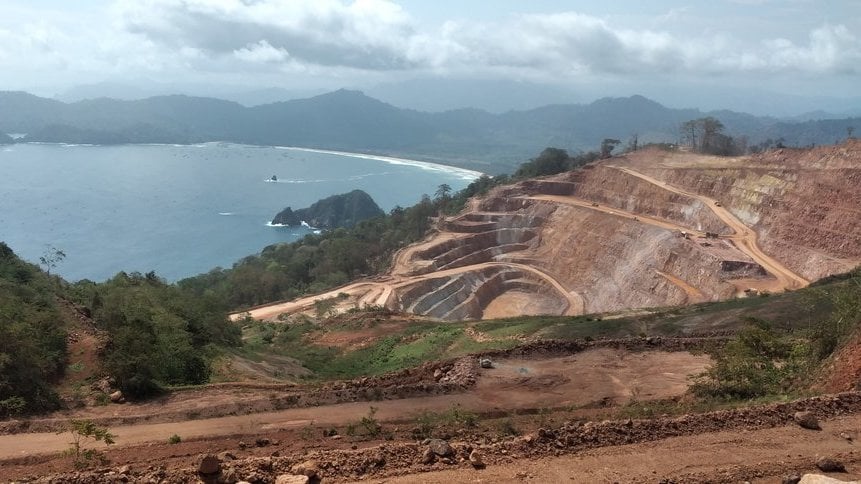 proyek tambang emas Tujuh Bukit 