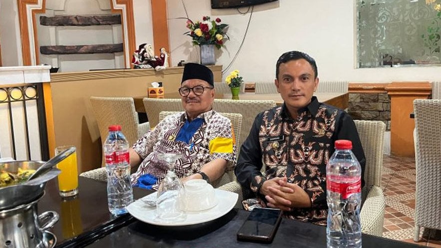 Sudarsono Camat Baito yang dicopot